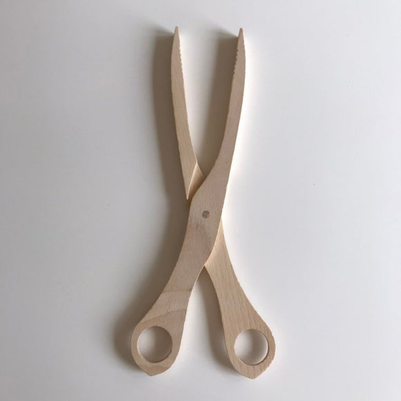 Wooden scissor tongs