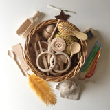 Carla's Treasure Basket - 25 sensory-rich objects