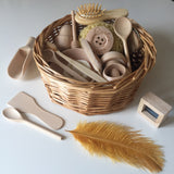 Carla's Treasure Basket - 20 sensory-rich objects