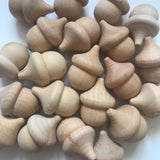 Wooden Acorns - set of 10 / Outlet
