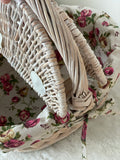 Lidded Picnic Basket with Garden Rose Lining