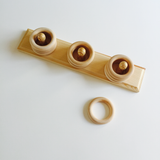 3 pegs rack