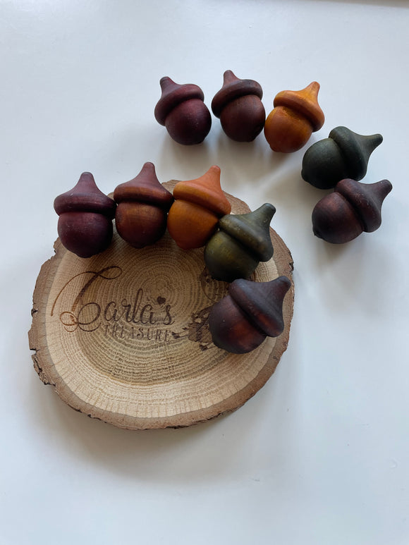 Carla’s Treasure Autumn Wooden Acorns / Set of 10 / Outlet